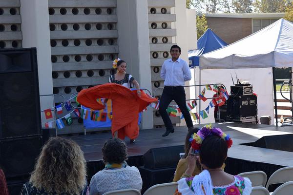 2 UCR students dancing Ballet Folklorico 