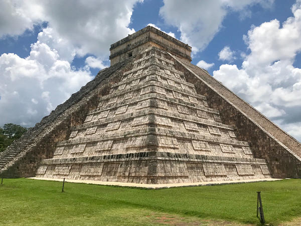 Photo of Chichen Itza during the day time