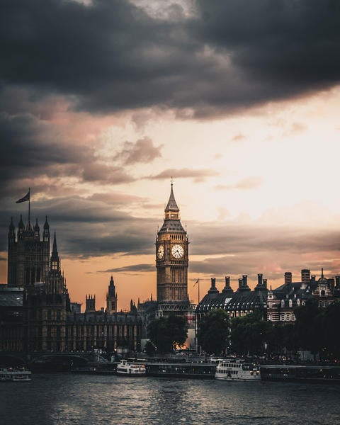 Dramatic photo of Big Ben in London, UK