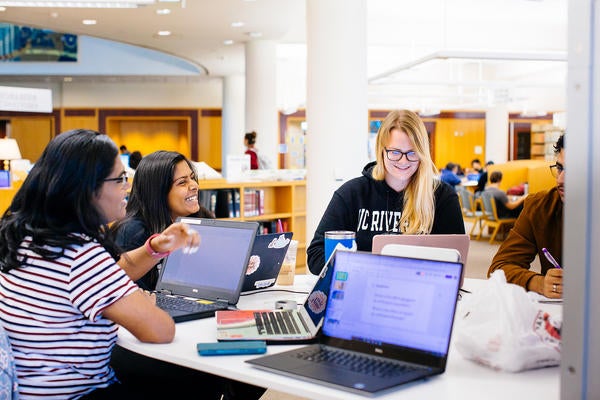 UCR students at Orbach Science library