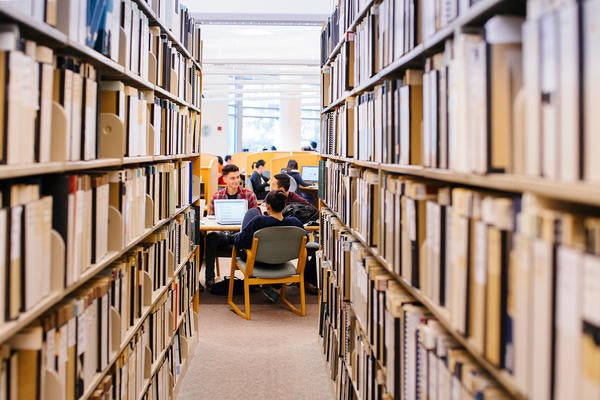 UCR students at Orbach Science library